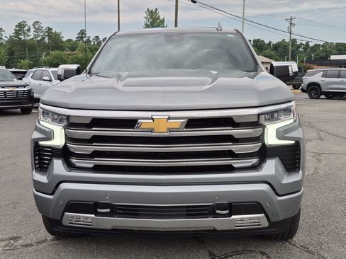 Used 2025 Chevrolet Silverado 1500 High Country AWD/4WD image 8