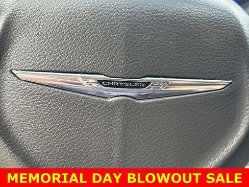 Used 2022 Chrysler Pacifica Limited w/ Uconnect Theater Family Group AWD/4WD image 29