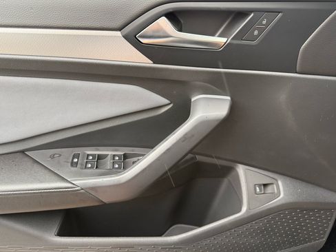 New 2026 Volkswagen Jetta SE image 39