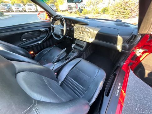 Used 2000 Porsche 911 Cabriolet image 22