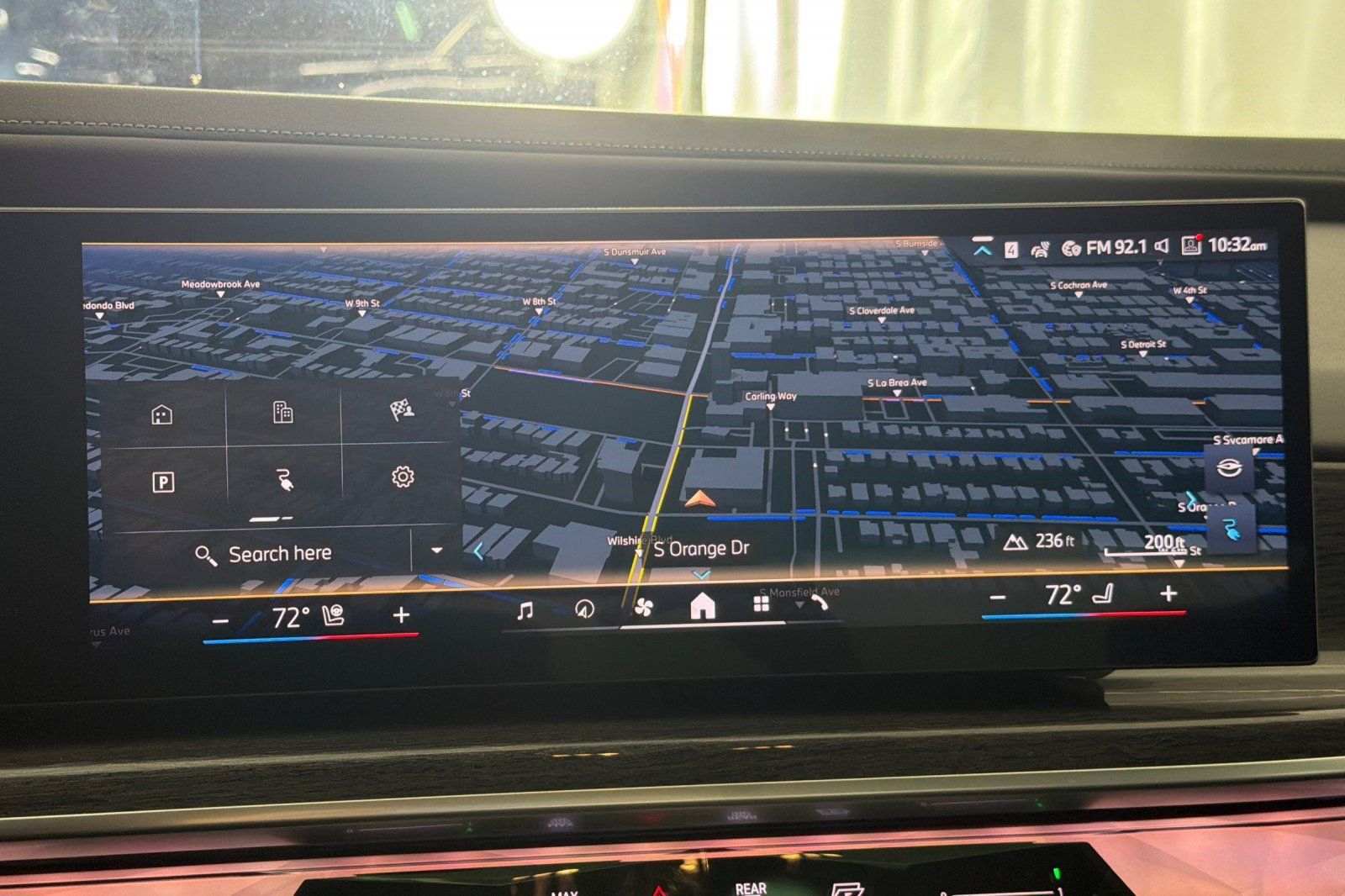 Used 2026 BMW i7 eDrive50 w/ M Sport Package RWD image 18