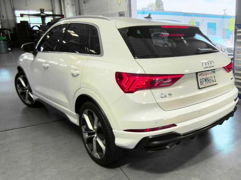 Used 2020 Audi Q3 2.0T Premium Plus w/ Premium Plus Package AWD/4WD image 2