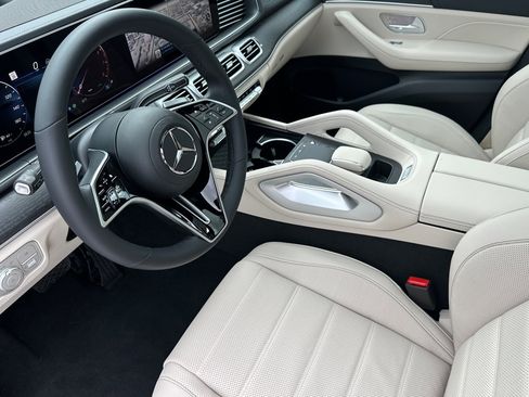 New 2026 Mercedes-Benz GLE 450 4MATIC Coupe image 9