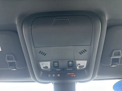 Used 2022 Chevrolet Equinox RS w/ RS Leather Package AWD/4WD image 26