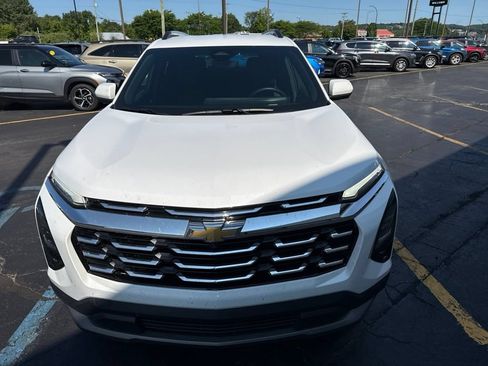 Used 2025 Chevrolet Equinox LT w/ Convenience Package II AWD/4WD image 8