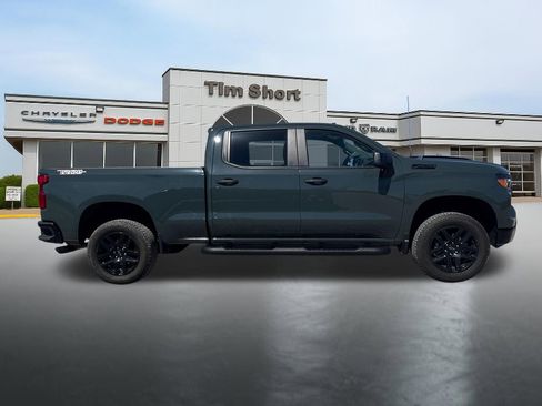 Used 2025 Chevrolet Silverado 1500 Custom Trail Boss w/ Turbomax Blackout Package image 4