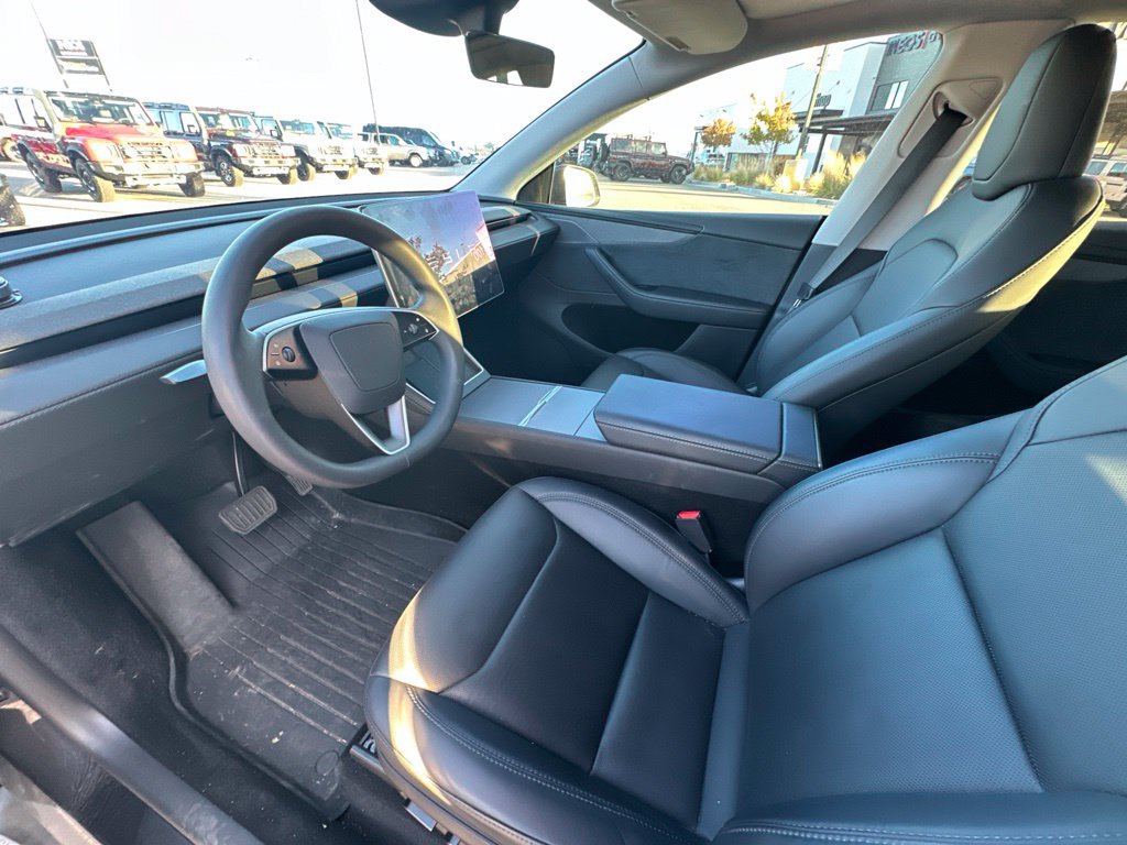 Used 2026 Tesla Model Y Long Range AWD/4WD image 8