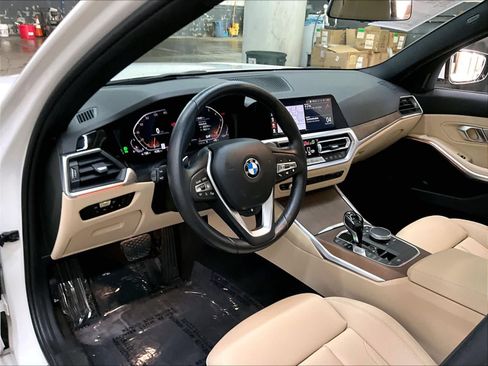 Used 2021 BMW 330i Sedan w/ Premium Package RWD image 17