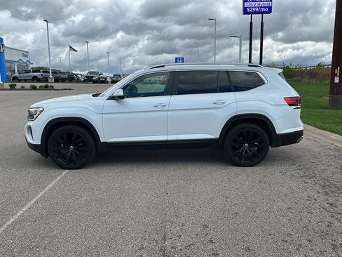 Used 2024 Volkswagen Atlas SEL AWD/4WD image 6