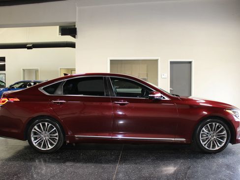 Used 2015 Hyundai Genesis 3.8 RWD image 2