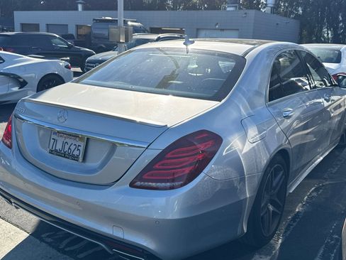 Used 2015 Mercedes-Benz S 550 Sedan image 3