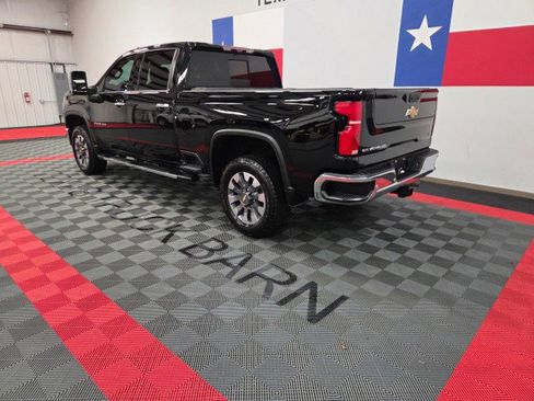 Used 2024 Chevrolet Silverado 2500 LTZ w/ LTZ Premium Package AWD/4WD image 5