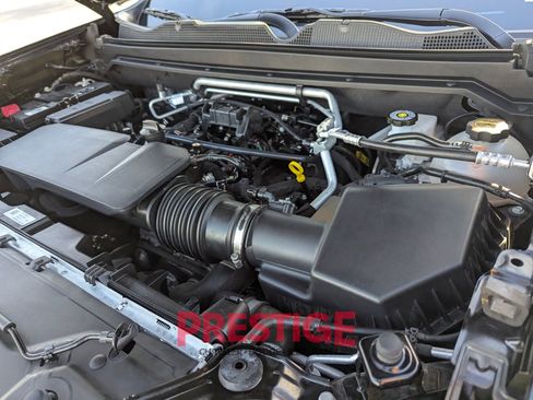 Used 2024 Chevrolet Colorado LT image 32