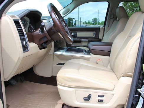 Used 2015 RAM 2500 Laramie w/ Protection Group AWD/4WD image 23