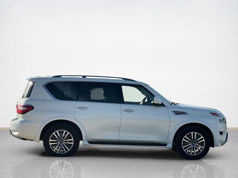 Used 2023 Nissan Armada SL image 8