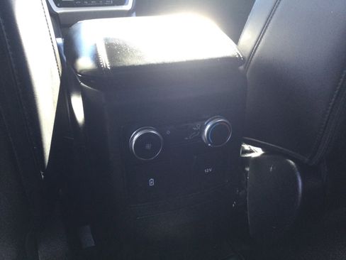 Used 2022 Ford Explorer XLT w/ Equipment Group 202A image 14