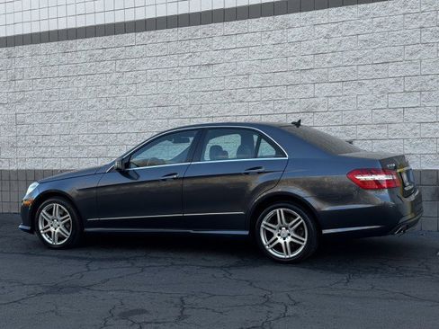 Used 2010 Mercedes-Benz E 550 Sport image 16