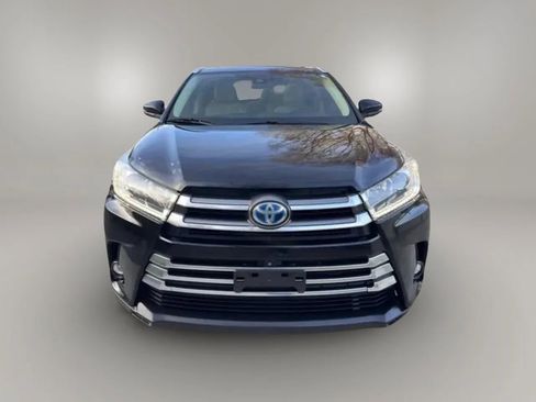 Used 2019 Toyota Highlander Limited Platinum AWD/4WD image 2