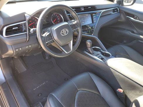 Used 2018 Toyota Camry XSE image 15