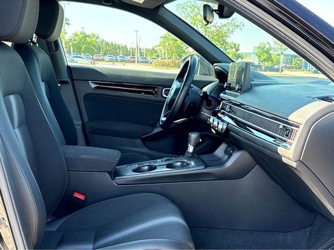 Used 2025 Honda Civic Sport image 9