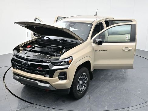 Used 2023 Chevrolet Colorado Z71 w/ Z71 Convenience Package 2 image 48
