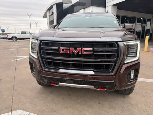 Used 2023 GMC Yukon XL AT4 w/ AT4 Premium Package image 8
