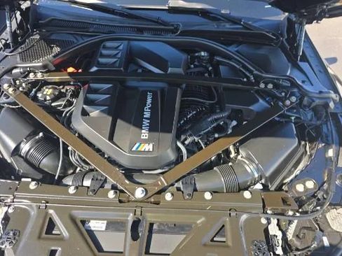 Used 2021 BMW M4 Coupe w/ Executive Package image 10