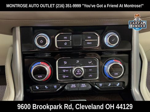 Used 2021 GMC Yukon Denali w/ Denali Premium Package image 25