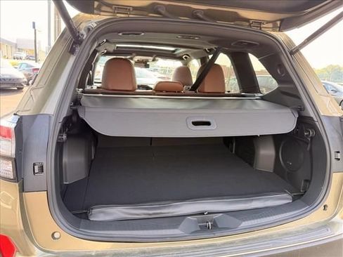 Used 2025 Subaru Forester Touring AWD/4WD image 33