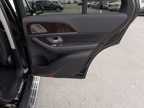 Certified 2025 Mercedes-Benz GLE 450e 4MATIC image 18