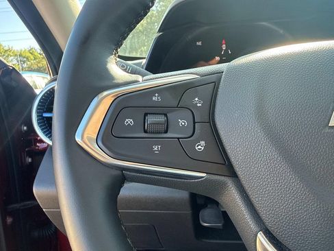 Used 2025 Chevrolet Trax LT w/ LT Convenience Package FWD image 29