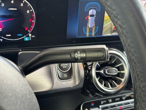 Certified 2024 Mercedes-Benz GLB 250 image 33