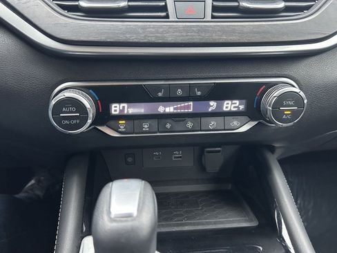 Used 2023 Nissan Altima 2.5 SL AWD/4WD image 17
