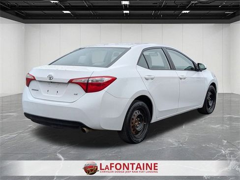 Used 2015 Toyota Corolla LE image 5