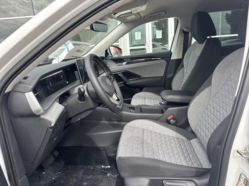 New 2026 Volkswagen Tiguan S image 9