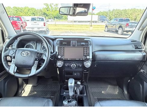 Used 2021 Toyota 4Runner TRD Off-Road Premium AWD/4WD image 10