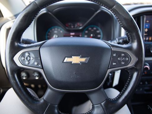 Used 2019 Chevrolet Colorado Z71 image 12