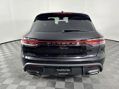Certified 2025 Porsche Macan image 10