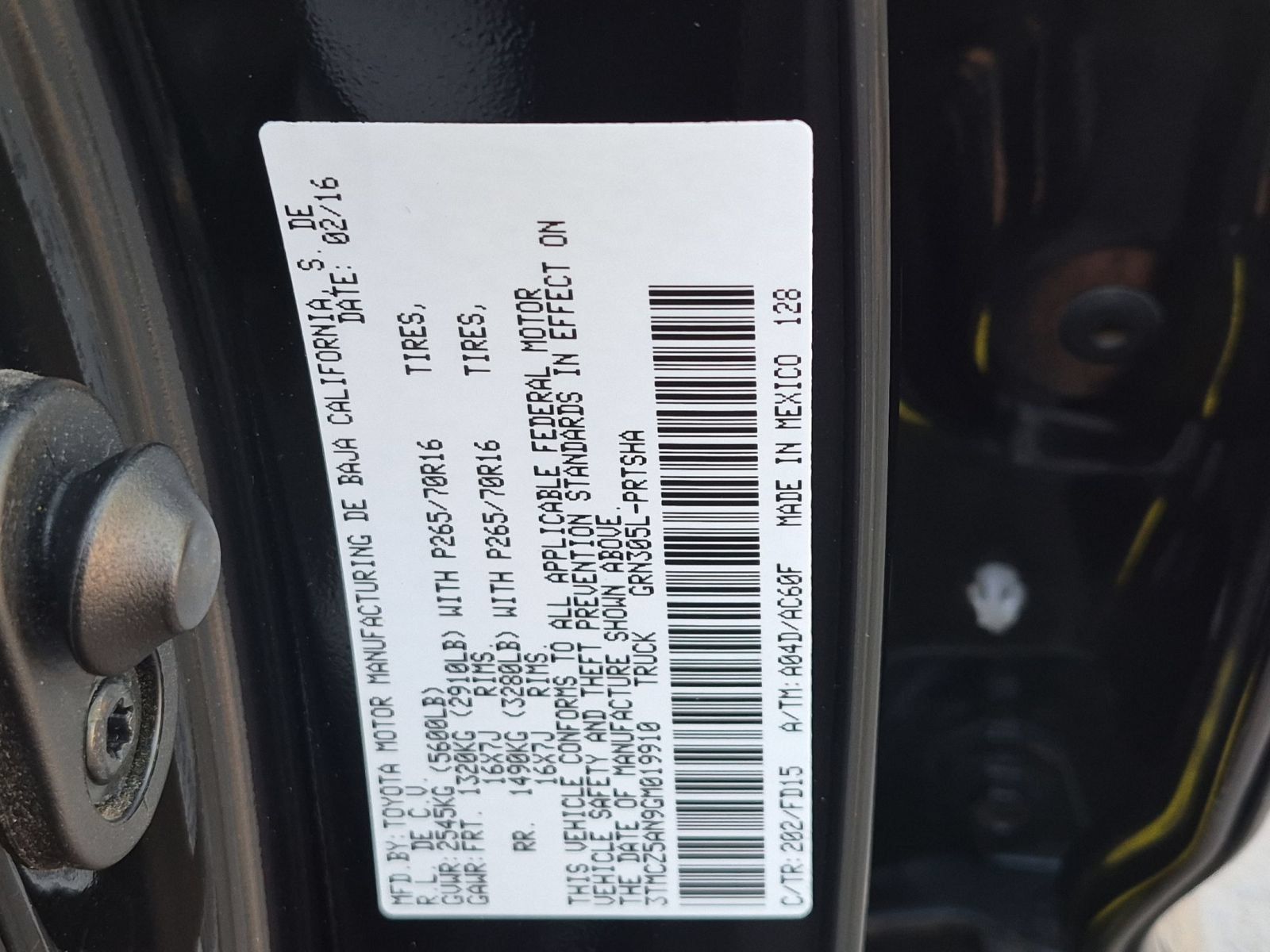 Used 2016 Toyota Tacoma TRD Off-Road AWD/4WD image 36