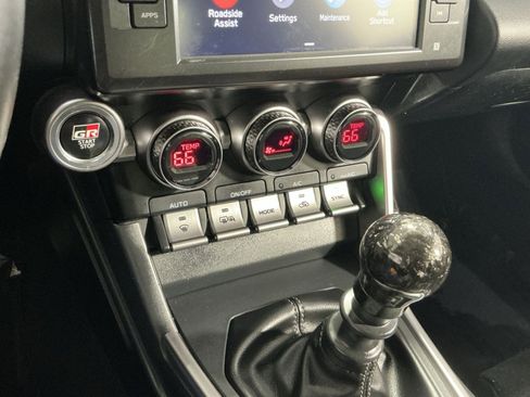 Used 2022 Toyota GR86 Premium image 27