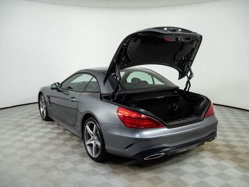 Used 2018 Mercedes-Benz SL 550 image 28