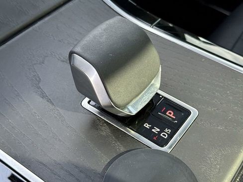 Used 2024 Land Rover Range Rover Evoque Dynamic SE image 16