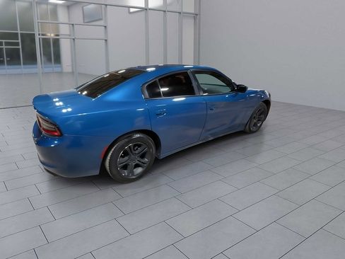 Used 2020 Dodge Charger SXT image 8