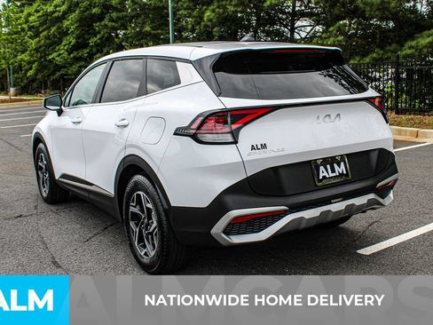 Used 2025 Kia Sportage LX FWD image 5