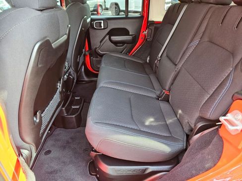 Used 2024 Jeep Wrangler Unlimited Rubicon 4xe image 14