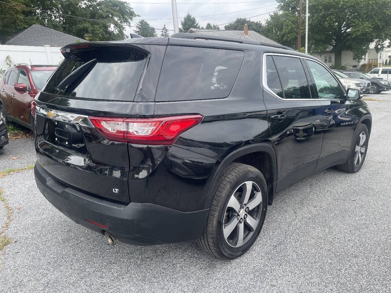 Used 2019 Chevrolet Traverse LT w/ LT Premium Package AWD/4WD image 5