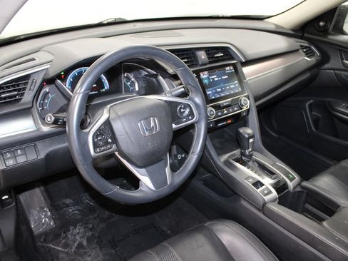 Used 2016 Honda Civic Touring image 19