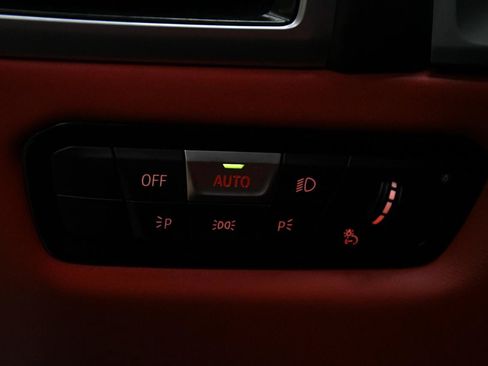 Used 2020 BMW M8 Coupe AWD/4WD image 33