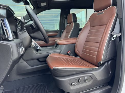 Used 2025 GMC Sierra 2500 Denali Ultimate AWD/4WD image 14