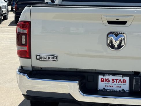 Used 2024 RAM 2500 Limited w/ Safety Group AWD/4WD image 11